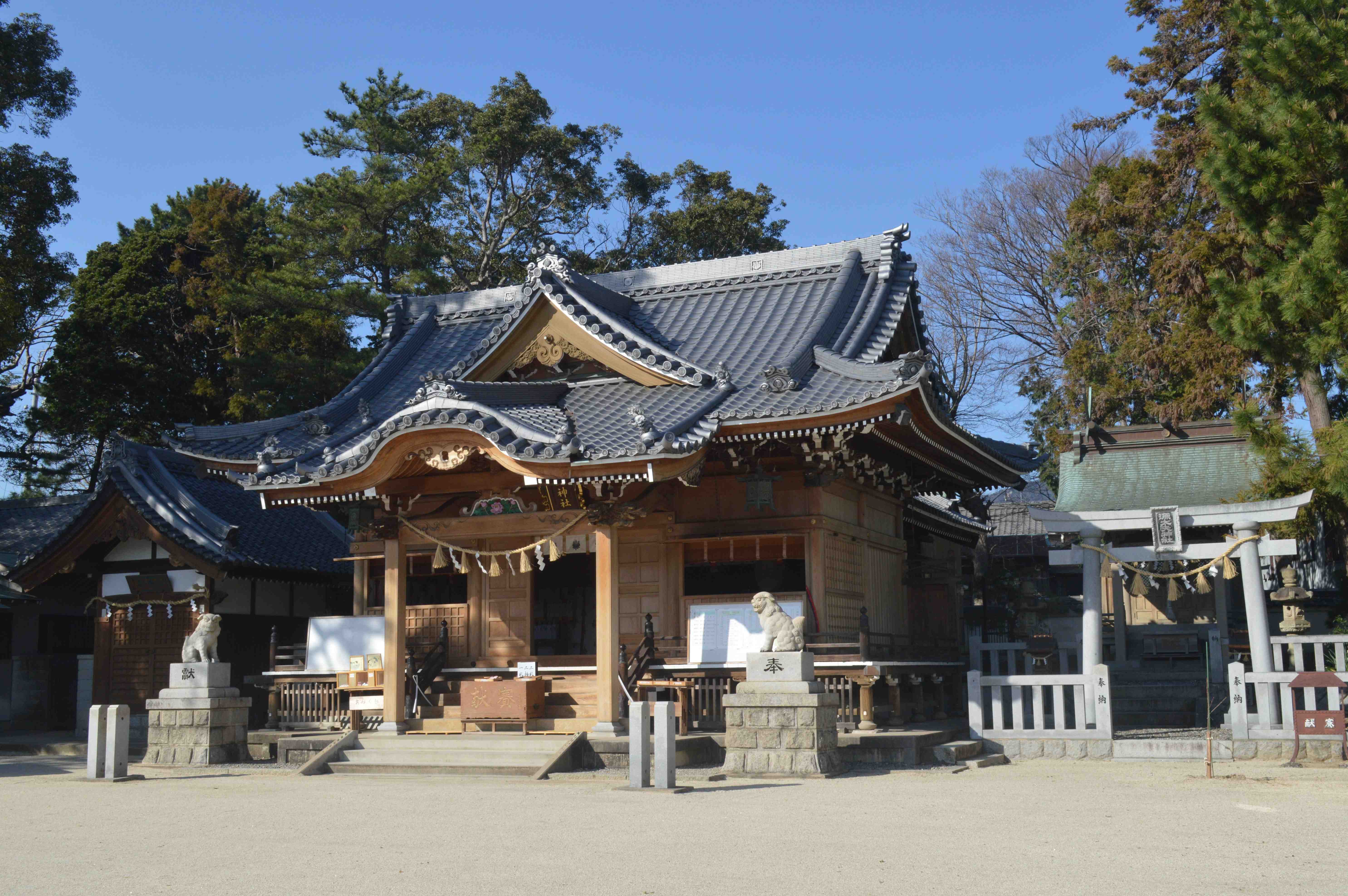 ⛩️ 야쓰루기 신사 (야쓰루기진자) 이미지 1